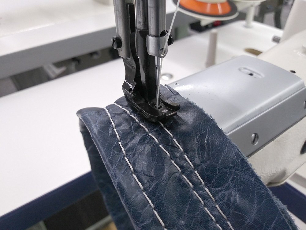 KINGMAX GC-1341-BH Cylinder Arm Walking Foot Sewing Machine BIG Hook and Bobbin
