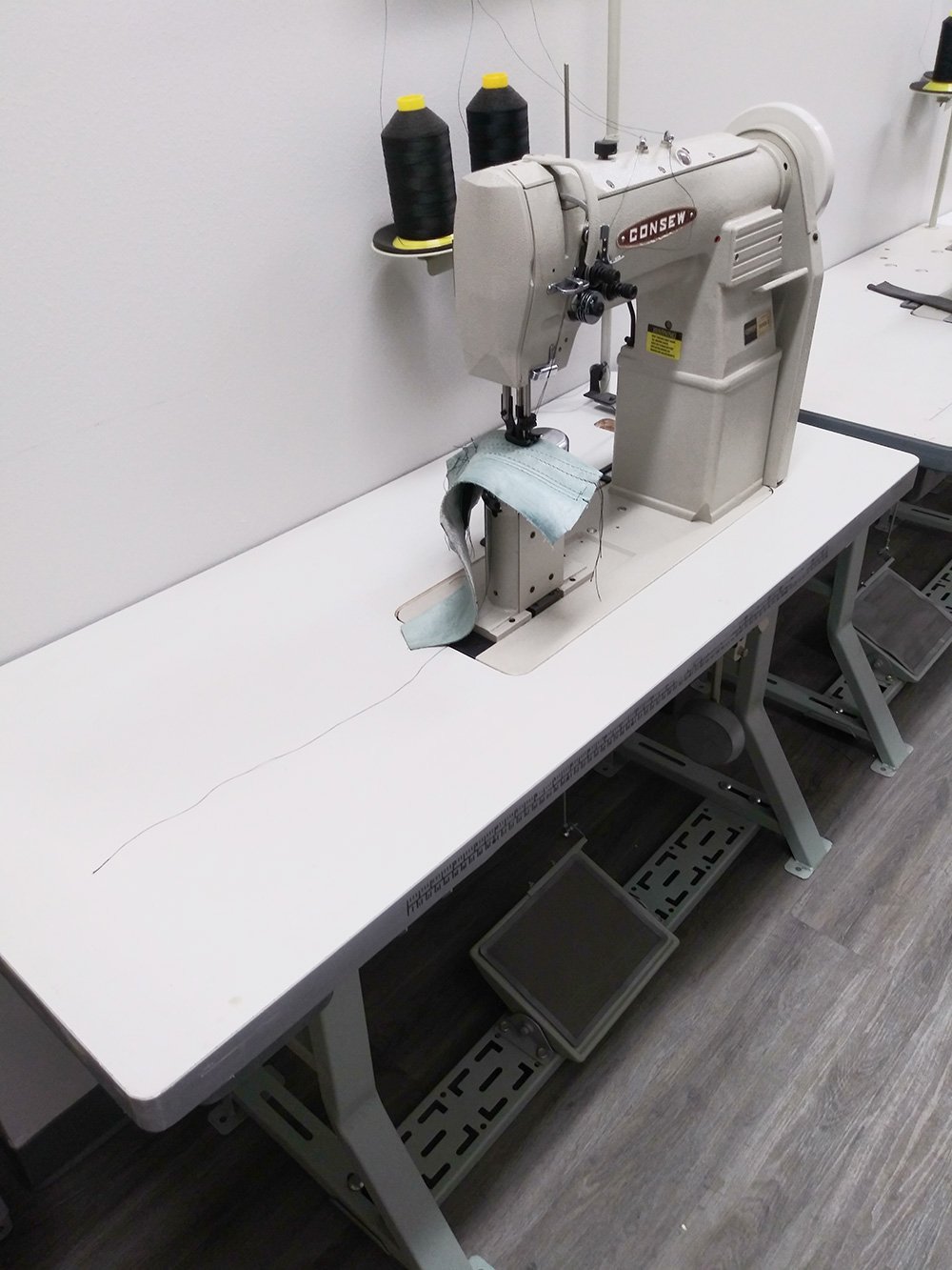 CONSEW 389RB-2 Post Bed Walking Foot Sewing Machine