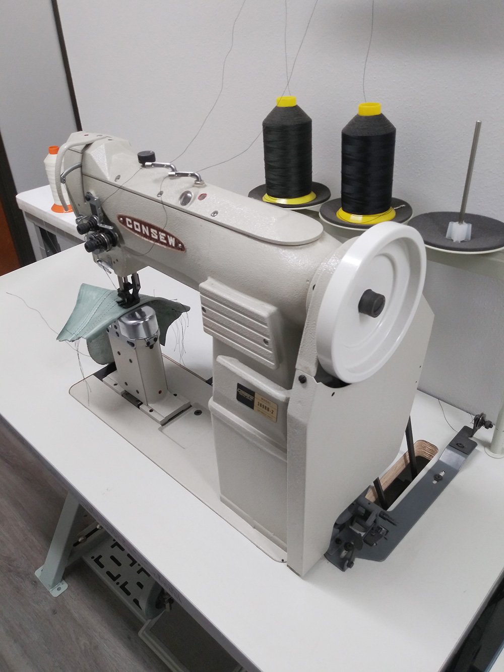 CONSEW 389RB-2 Post Bed Walking Foot Sewing Machine