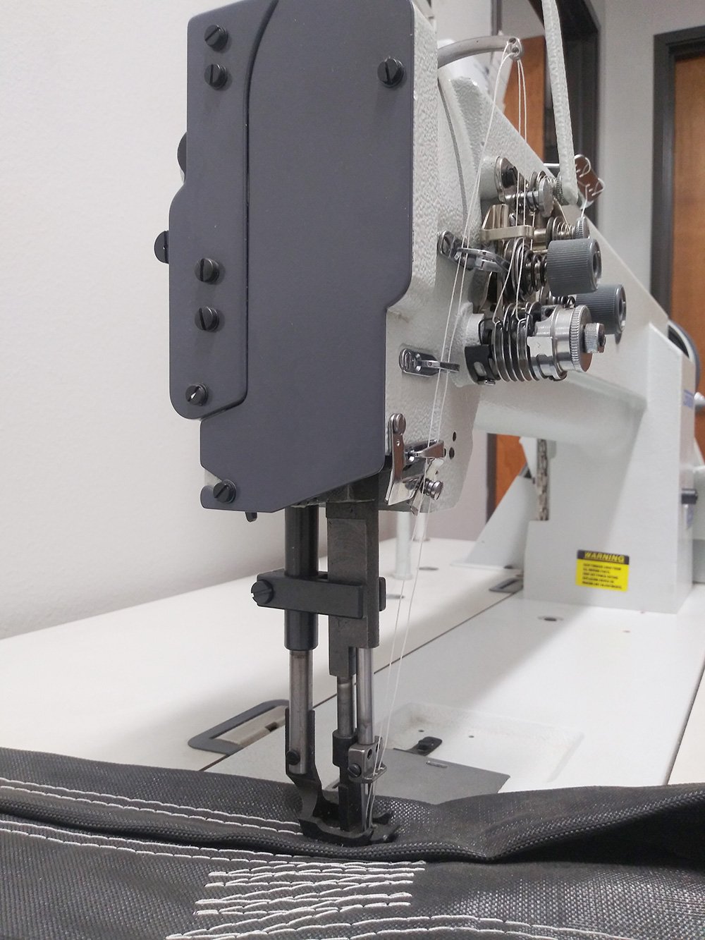 CONSEW P2339RLBH-18 Double needle walking foot sewing machine