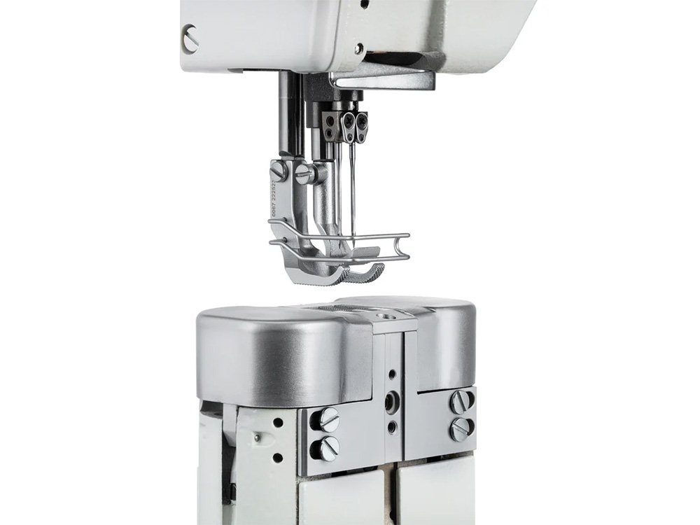 CONSEW 268RB-D Double Needle Post Bed Walking Foot Sewing Machine 3 - CONSEW 268RB-D Double Needle Post Bed Walking Foot Sewing Machine