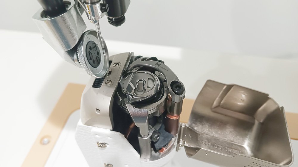 s5_91c_2 - JACK S5-A-91C Automatic Post Bed Roller Foot Sewing Machine