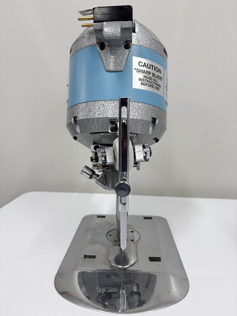 KM KR-A5 Round Knife Cloth Cutting Machine